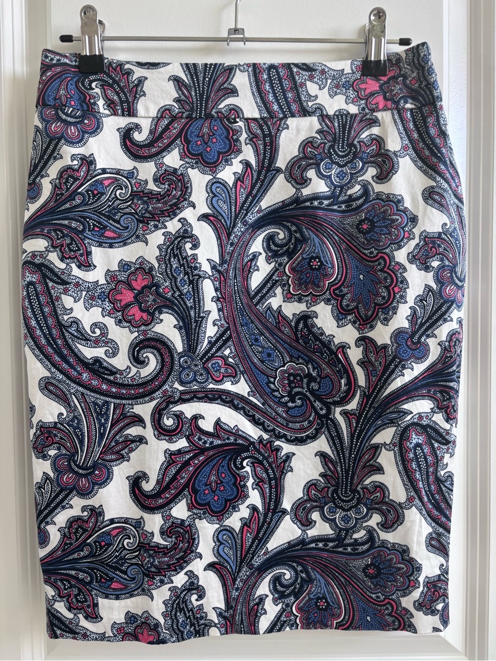 Ann Taylor White Paisley Pencil Skirt